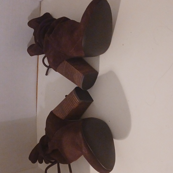 Ecote' Brown Suede Bootie - Picture 6 of 7